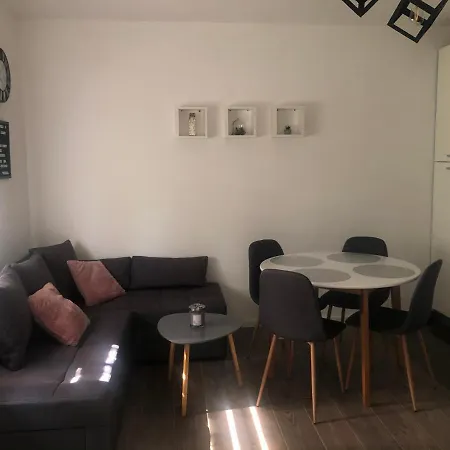 Apartman Ana *